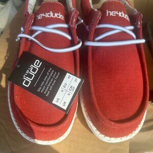 HEY DUDE WALLY FLO POMPEIAN RED 9